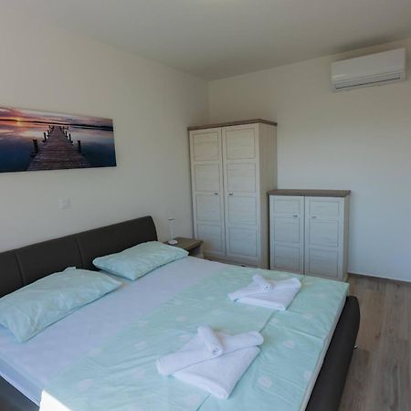 Three-Bedroom Premium Holiday Home Atmosfera With Private Pool&Sauna Vodice Ngoại thất bức ảnh